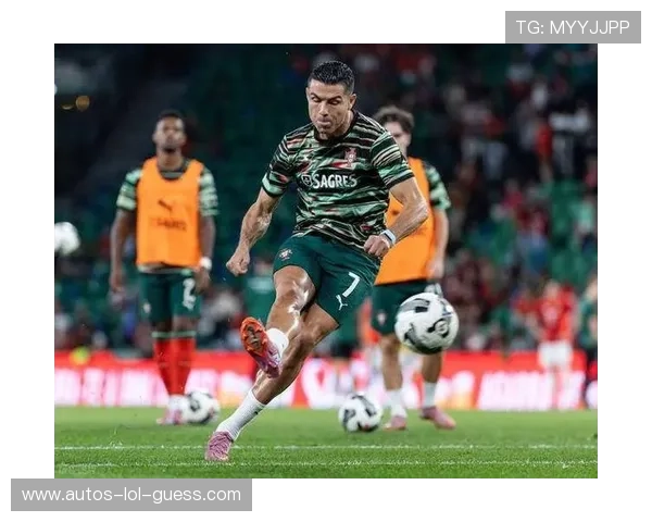 英国足球明星在绿茵场的辉煌成就与传奇故事回顾